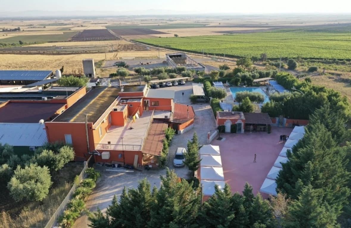 Vista dall'alto dell'Agriturismo Postamonaca tra Apricena e San Marco in Lamis, SP28 km 5, Contrada Postamonaca